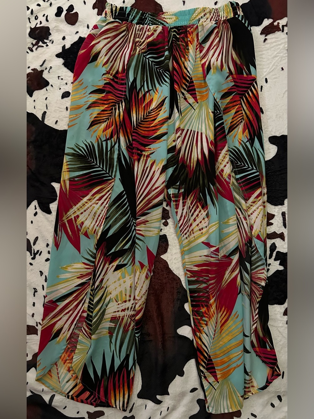 ✨ Fashion Nova Tropical Print Front Slit Pants Size Medium ✨